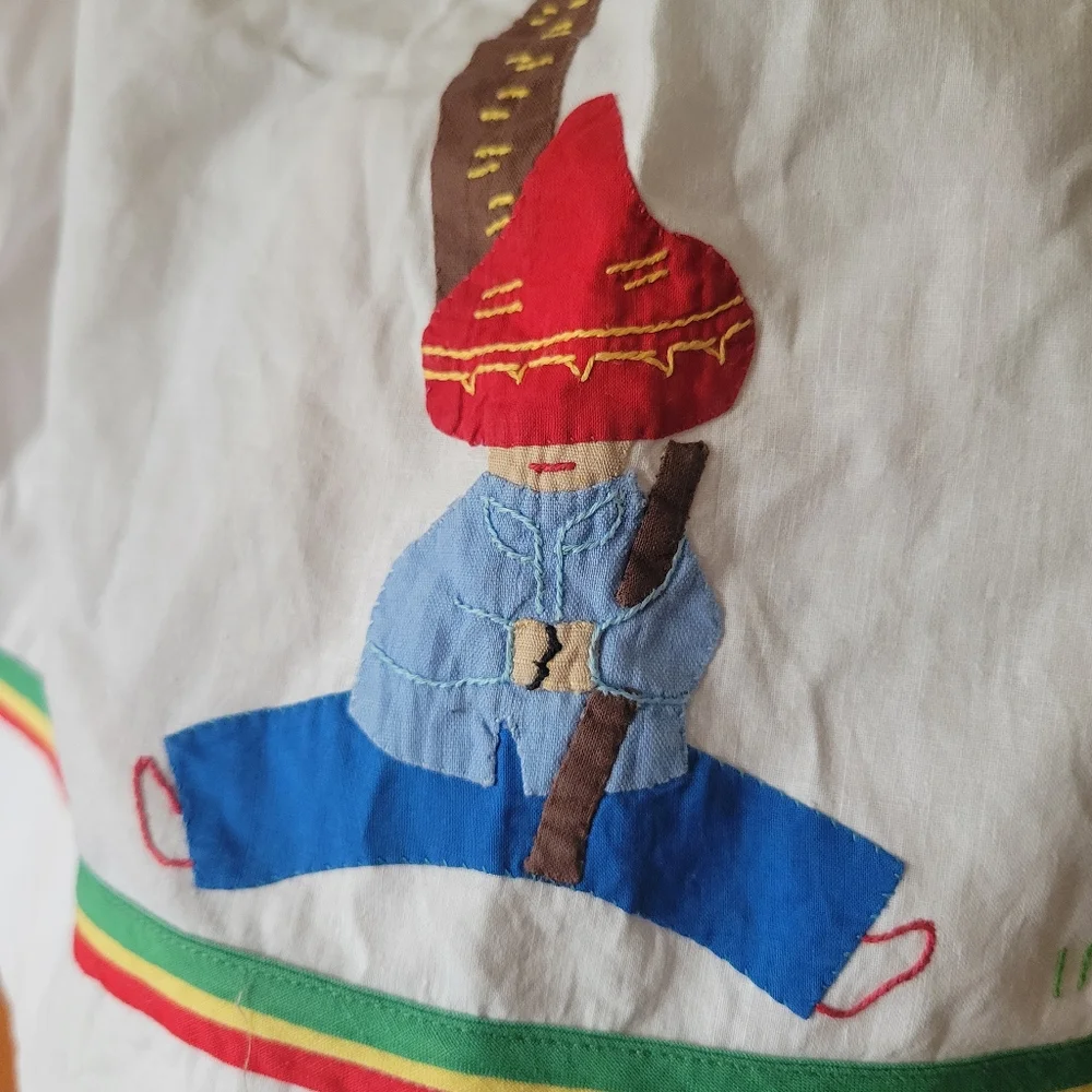Vintage hand embroidered Mexican apron